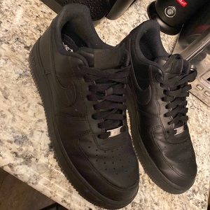 Black Nike Air Force 1
